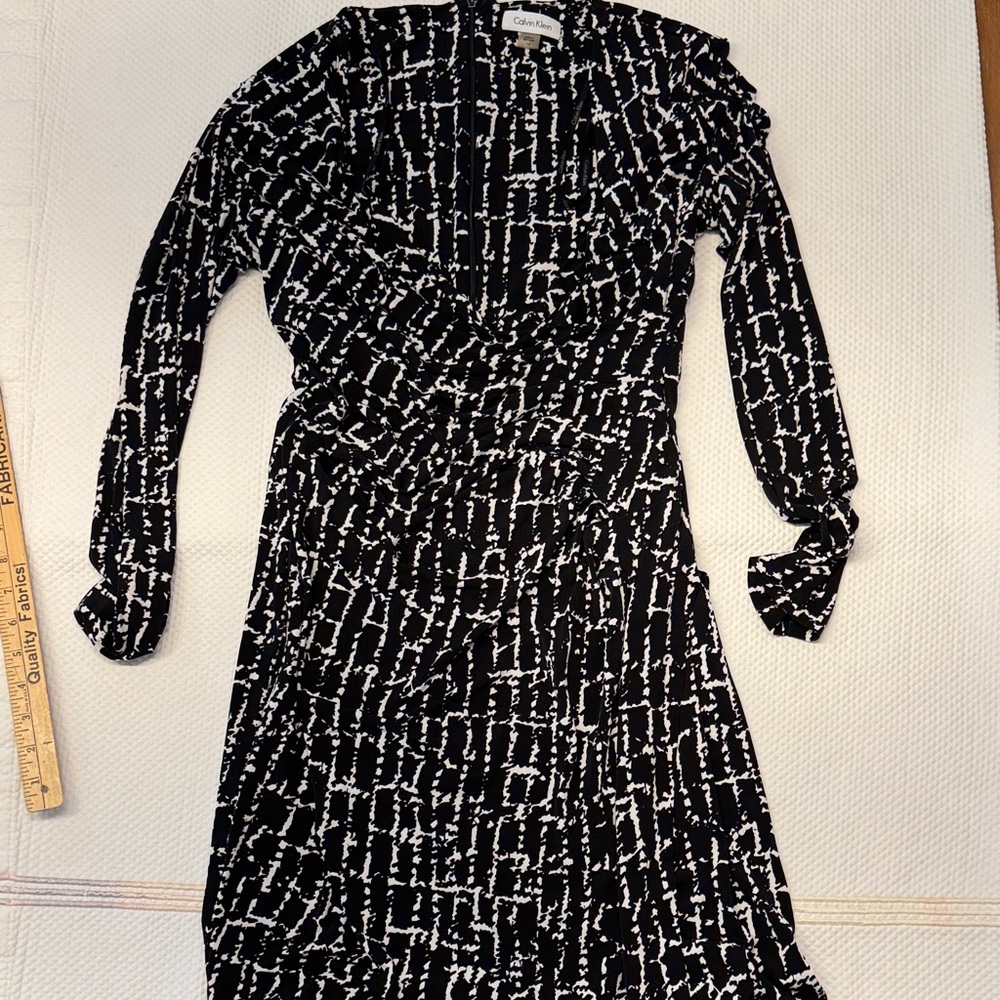 🛍️Consignment Bag 2 Calvin Klein Wrap Print Knit Dress 12